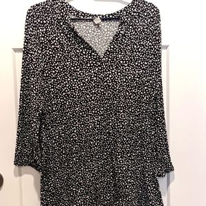 Old Navy maternity blouse size XL